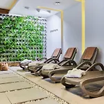 아파트호텔 West Baltic Wellness & 슈비노우이스쳬
