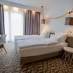 West Baltic Wellness & 4* 슈비노우이스쳬