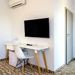 아파트호텔 West Baltic Wellness & 슈비노우이스쳬